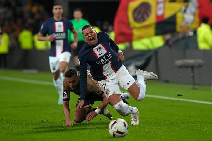 lens vs psg